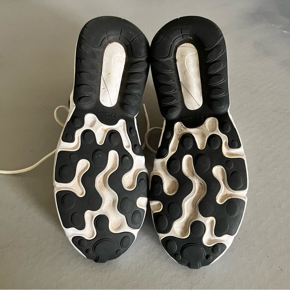 Nike Air Max 270 React 'Bauhaus' Lift Sneaker Phantom/Black-Light Blue-Universit - Picture 9 of 9